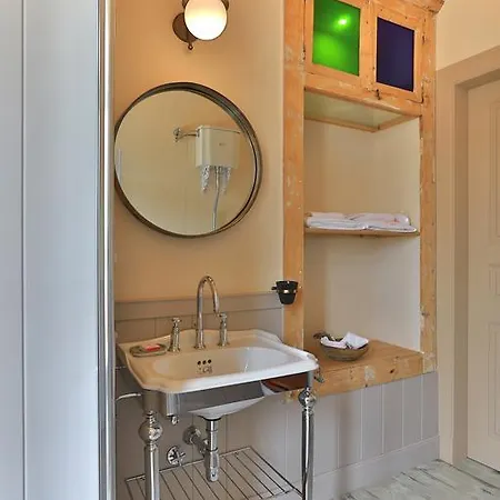 فندق مبيت وإفطار 1850 Kemalpasa 2*