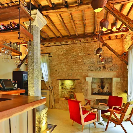 1850 Kemalpasa Alojamento de Acomodação e Pequeno-almoço 2*